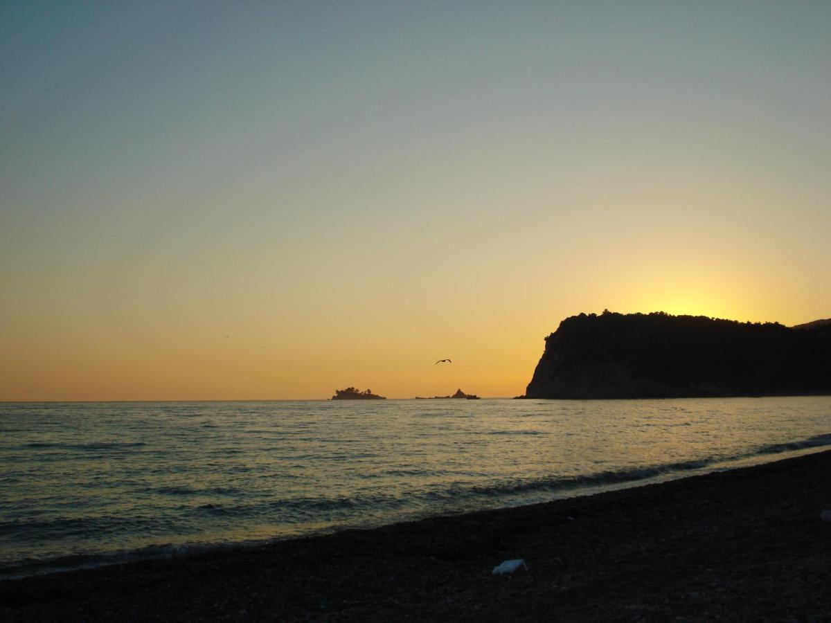 Apartment Magazini Petrovac Bagian luar foto